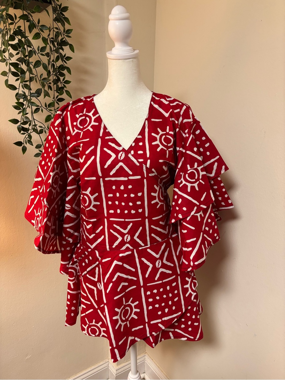Red V-Neck Geometric Print Ruffle Sleeve Tunic - Picture 4 of 16